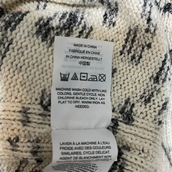 J Crew Long Sleeve Knit Sweater Crew Neck Beige with Gray Design Size S - Picture 9 of 14